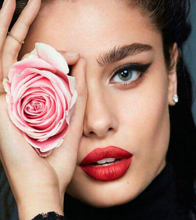  Пример фотка на аватарку для девочки бутон розы на лице  