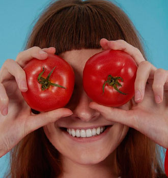 Девушка и помидоры вместо глаз фото на аву пример 