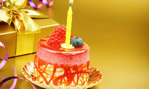 Кусочек кекса торта золотая обложка поздравление с днём рождения сына в стихах
